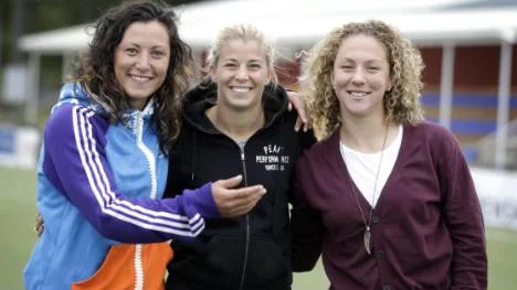 Här är Piteås kanadensiska stjärntrio som ska lyfta laget i kvällens heta                                             bortamatch mot serieledande Umeå: Melissa Tancredi, Stephanie Labbé och Carmelina Moscato.