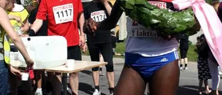Löparfavoriterna pallade för trycket på tuff bana