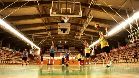 Här drillas framtidens basketstjärnor. Luleå Baskets sommarläger har blivit en stor framgång.