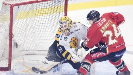 Succé - nästan från start. Cam Abbott gjorde två mål och ett assist, hans                    bror Chris stod för två assist och Joonas Vihko gjorde sitt första seriemål i Luleåtröjan.