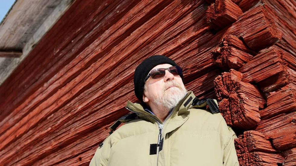 Blickar framåt. För sex år sedan fick författaren Bengt Pohjanen en tia. ”Jag trodde det var över då. Men nej du! Jag blev än mer kreativ och energisk efter den. Nu gäller det bara att få ur mig alla