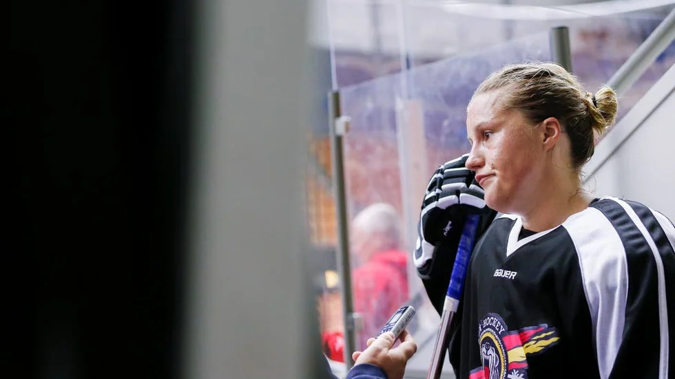Petad klippa. Emma Eliasson är inte med i det svenska 
ishockeylandslaget längre.