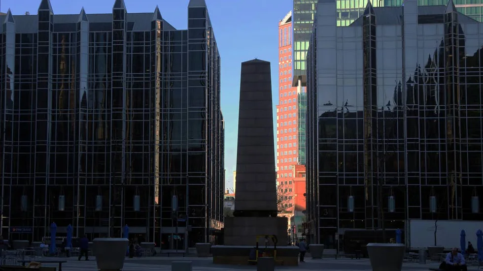 Skyskrapor vid Third och Fourth Avenue i Pittsburgh.