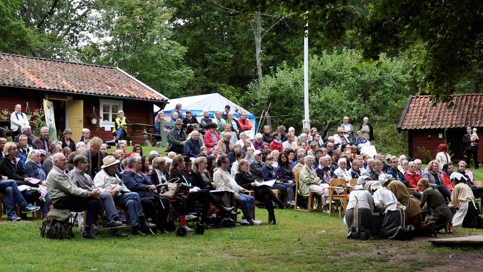 "Branden i Broo", bygdespel i Vårdnäs hembygdsgård.