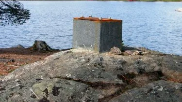 Vandalisering i skulpturparken vid Talvatissjön. Fotograf: Martin Andersson