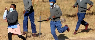 Demonstrerande sjuksköterskor i Zimbabwe greps