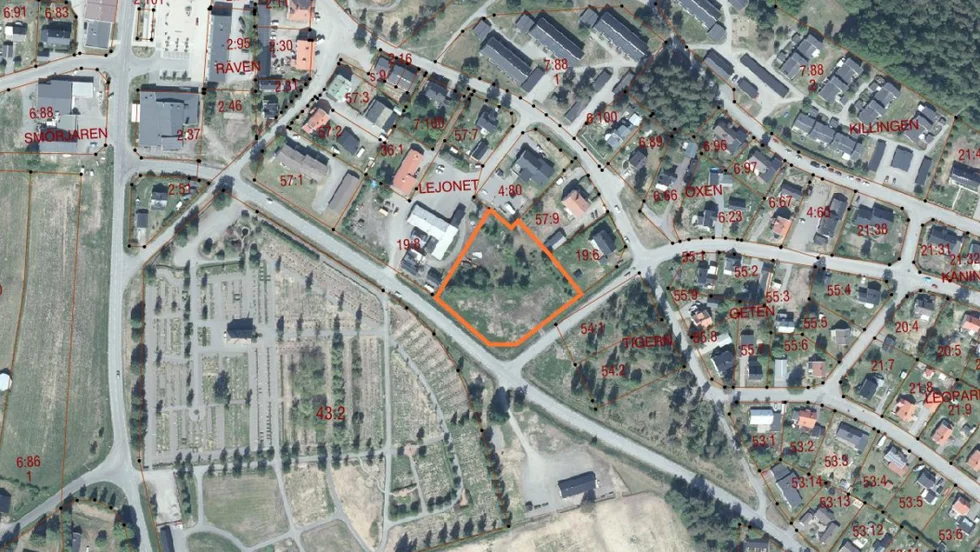 Det markerade området visar var lägenheterna kommer att byggas.