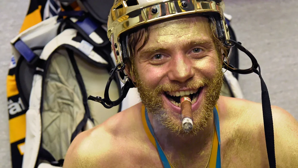 Markus Svensson är klar för spel i HV71 på ett korttidskontrakt.