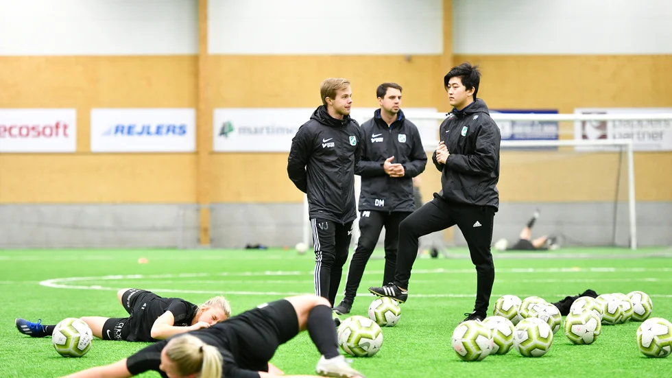 Morön kan komma in i bollhallen på Norrvalla och träna igen, eftersom taket skottats.