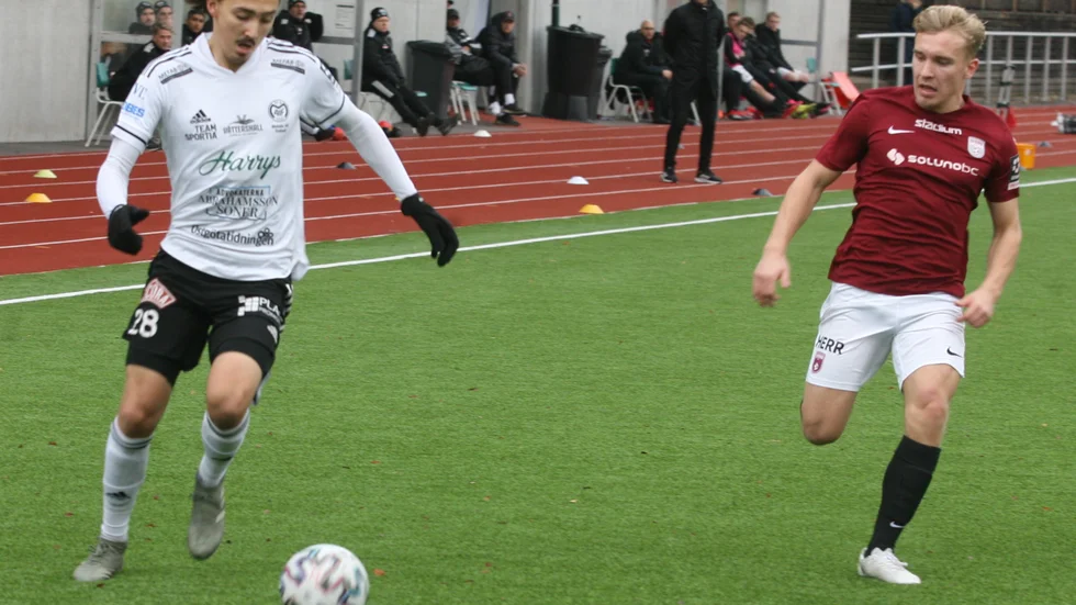 Örebroaren Adam Bark har anslutit till Motala AIF:s division 2-lag och kan bli kvar i Motala. Trots att han vill spela högre upp.
