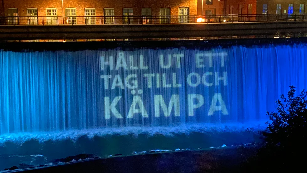 Vattenfall med budskap.