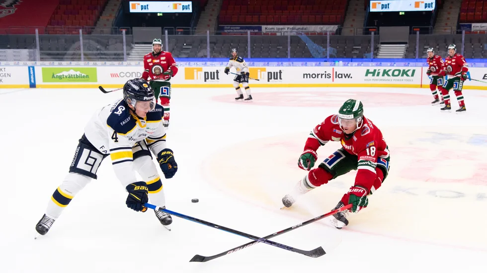 Emil Andrae draftades av Philadelphia Flyers i 2020 års NHL-draft.