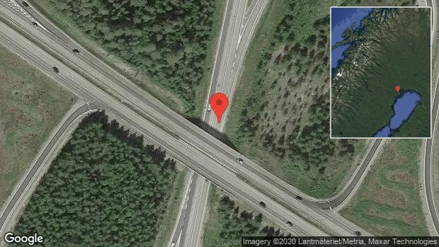 Brinnande fordon stoppar trafiken på E4