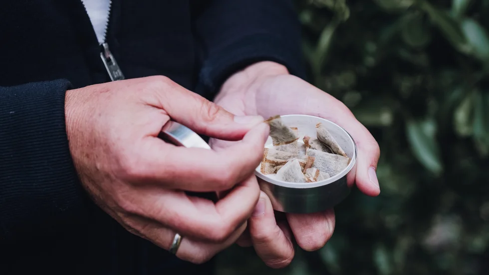 Enligt undersökningen är snus inget som nedprioriteras bland östgötarna under tuffare tider.