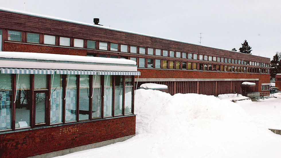 "I grunden förstår vi tanken bakom skolomvandlingen och även varför kommunen behöver se över strukturen samt minska kostnaderna på till exempel lokaler men vi är djupt oroade över att kommunfullmäktige fattar beslut om en skolomvandling utan att helt förstå konsekvenserna av detta", skriver pedagoger på Östra skolan i Jokkmokk i ett öppet brev till kommunfullmäktige. 