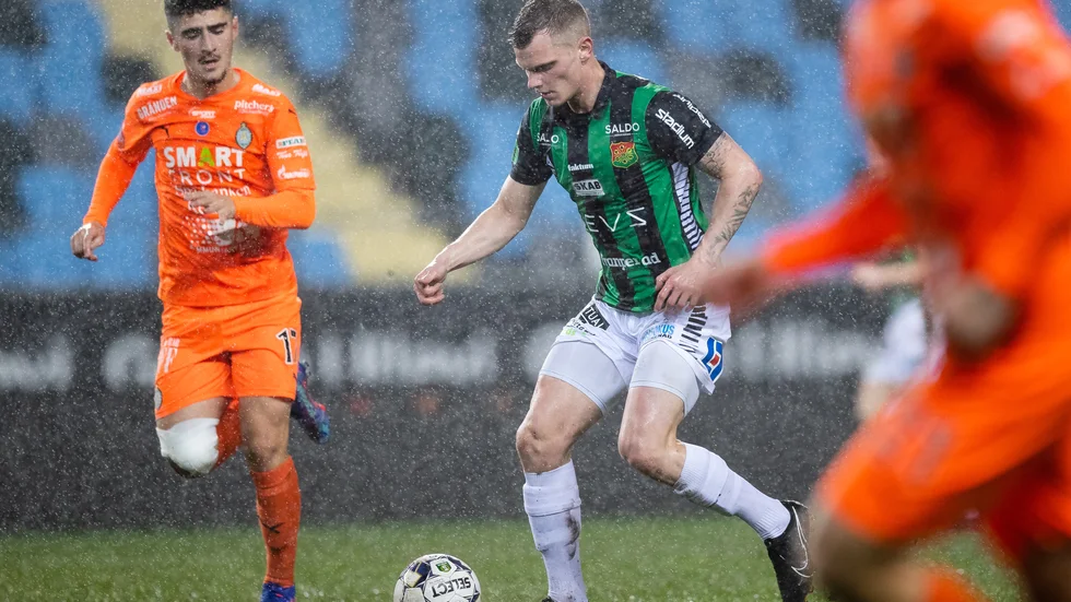 Regnet vräkte ner över Gamla Ullevi när Gais vann med 2-0 mot Ismet Lushakus AFC.
