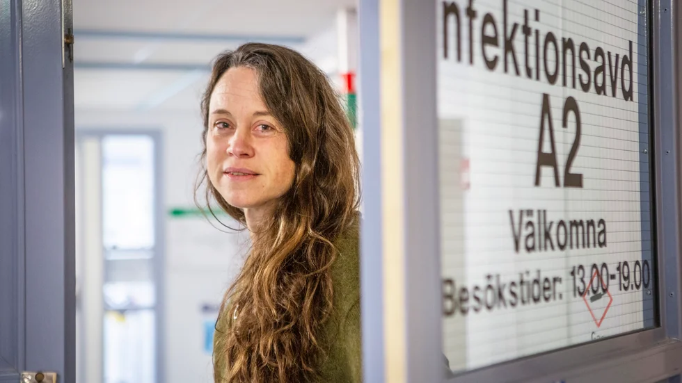 Maria Amér, smittskyddsläkare, varnar för förhastade slutsatser. "Vi får se vad som händer under kommande veckor, när storhelgerna är över och vardagen tar vid."