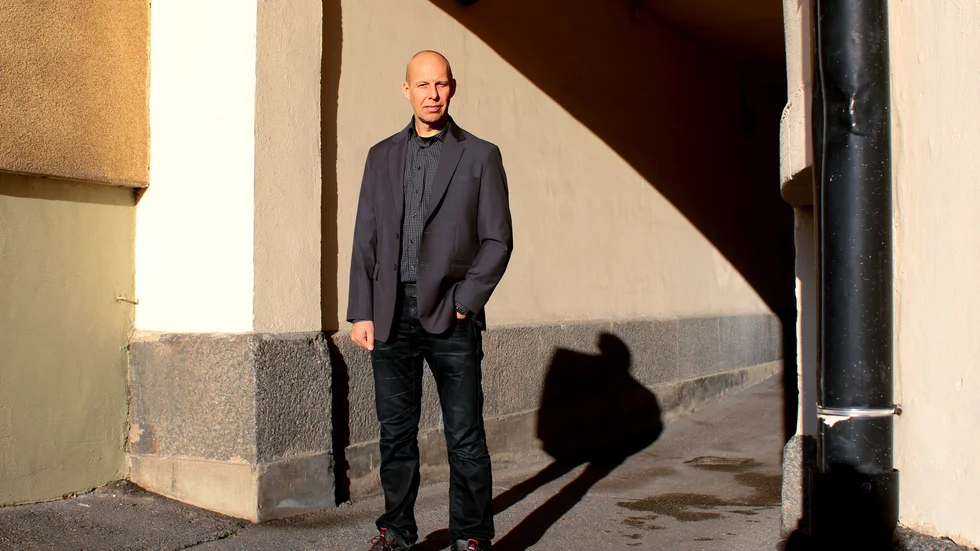 Polisen och polisforskaren Stefan Holgersson känner sig motarbetad av Linköpings universitet, efter Brå-rapporten som kom ut för drygt ett år sedan.