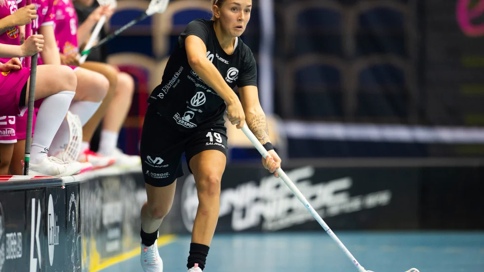 Linnéa Wiregård har snittat 25 poäng per säsong i SSL. Säsongen 2018/19 tog hon SM-guld med Täby.