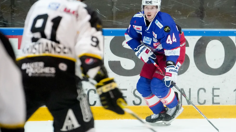 Förra säsongen spelade den tidigare Almtunaspelaren Linus Rotbakken i norska Vålerengen. Nu går backen utan jobb.