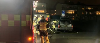 Räddningstjänsten ryckte ut efter bilbrand