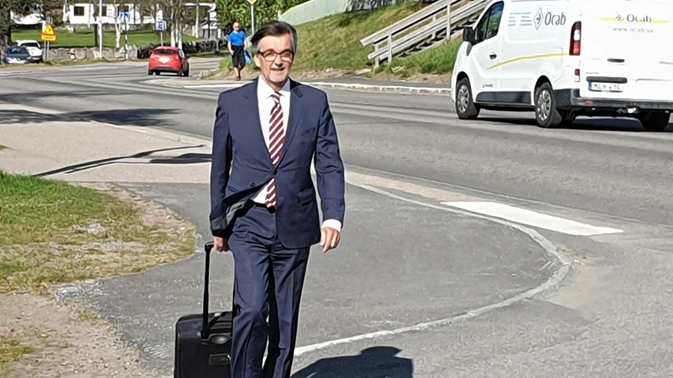 Gunnar Falk, advokat som försvarar Adrian Jakubowski, är mycket kritisk till Gällivare tingsrätts bedömning av mordmålet. Bilden är tagen i Gällivare i början av juni då rättegången hölls.