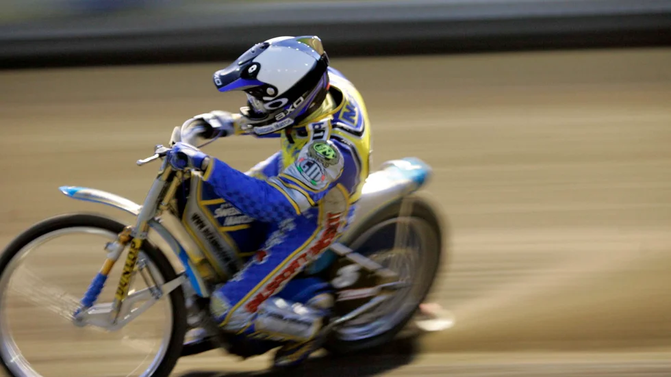 Den kraftigt försenade speedwaysäsongen drog i gång på tisdagen. Arkivbild.