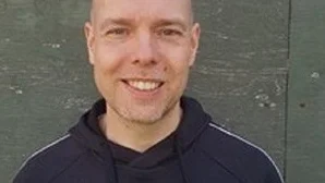 Oscar Odeheim är målvaktstränare för ESK:s division 2-damer.