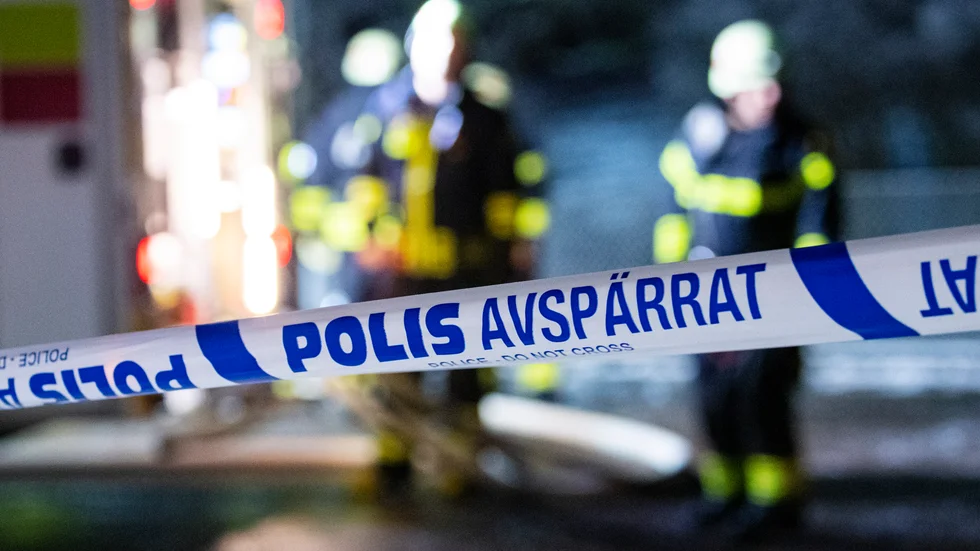 Ett garage har börjat brinna i Slagnäs. Enligt de första rapporterna finns det explosionsrisk. 