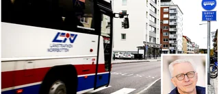 Pappa kritisk till överfull skolbuss från Björkskatan – elever fick stå upp: "Inte acceptabelt"