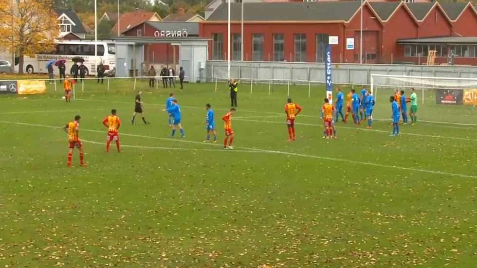 Division 1 norra trummar vidare in i höstmörkret. Bissarna hoppas sno poäng och närma sig Örebro Syrianska. Lagen möts i Örebro. 