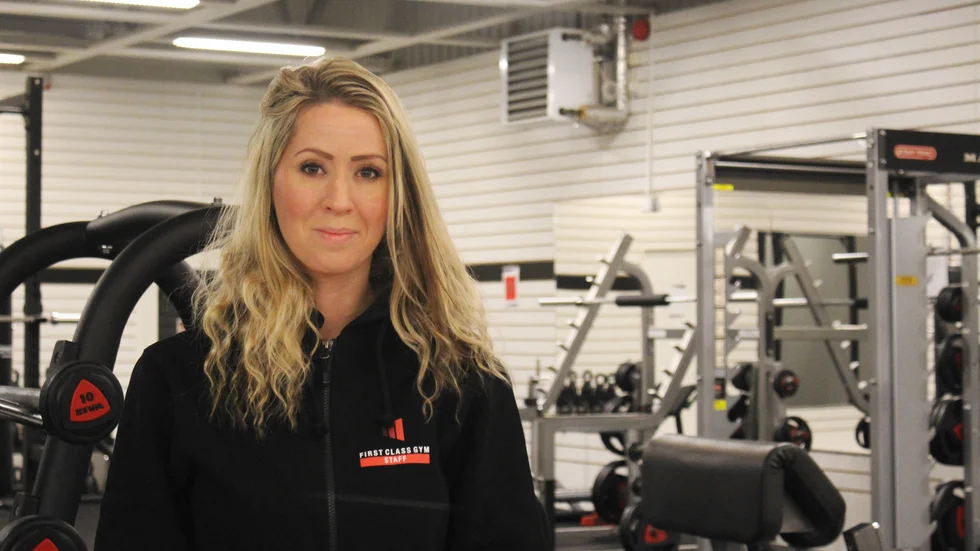 Frida Kristiansson, First Class gym, Västervik, berättar att man kommer förlägga gruppträningspassen utomhus.