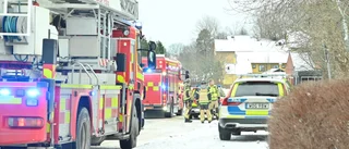Tidning brann i trapphus - orsakade svart rök