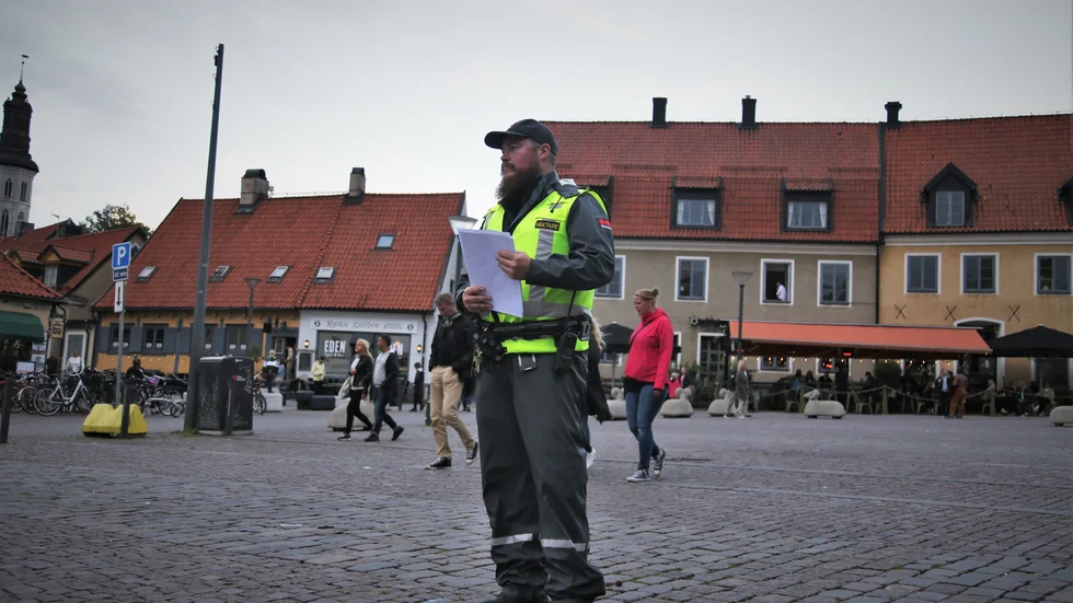Under fredagskvällen är planen att vistas i centrum fram till 02:00.