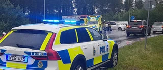 Olycka med bil och moped på Storheden