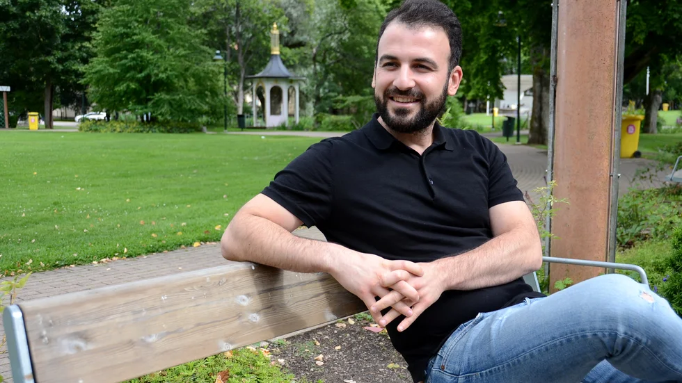 Ingenjören som också är komiker. Diyari Mahmoud gör Halal Komedi. Halal betyder tillåten.