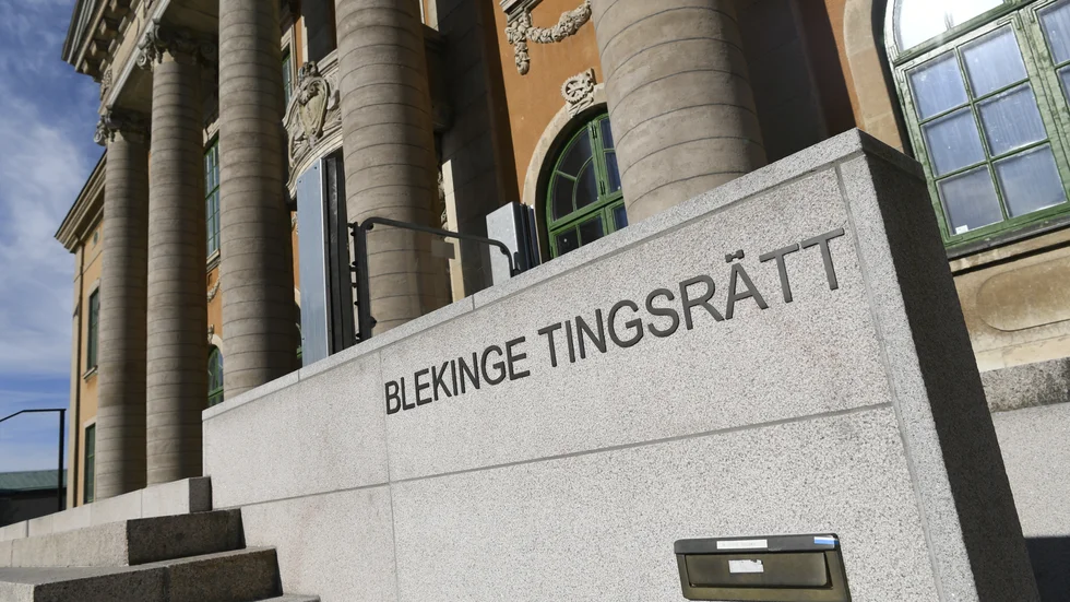 En man har häktats på sannolika skäl misstänkt för människorov.