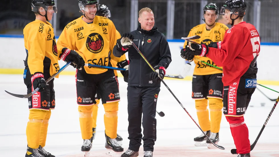 Henrik Stridh ger beskedet att det för dagen inte finns några frågetecken inför måndages match mot Leksand.