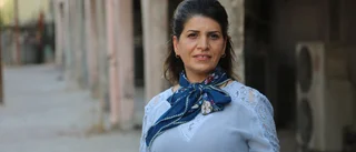 Hon hotas för sin kamp för demokrati i Irak
