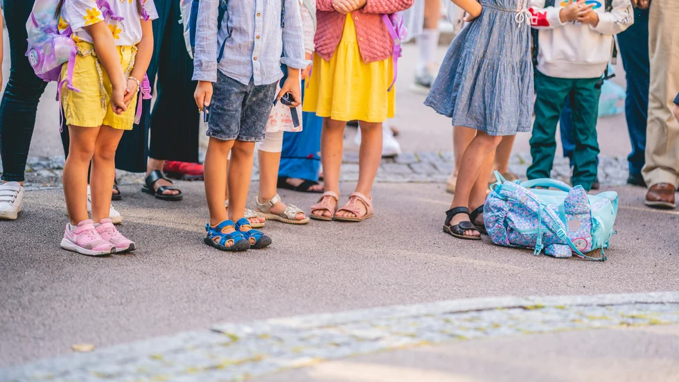 Om skolans huvudmän, oftast kommunen, investerar i den fysiska miljön förbättras chanserna i skolan för elever med kognitiva svårigheter, skriver Ulla Adolfsson och Agneta Söder, Autism- och Aspergerförbundet.