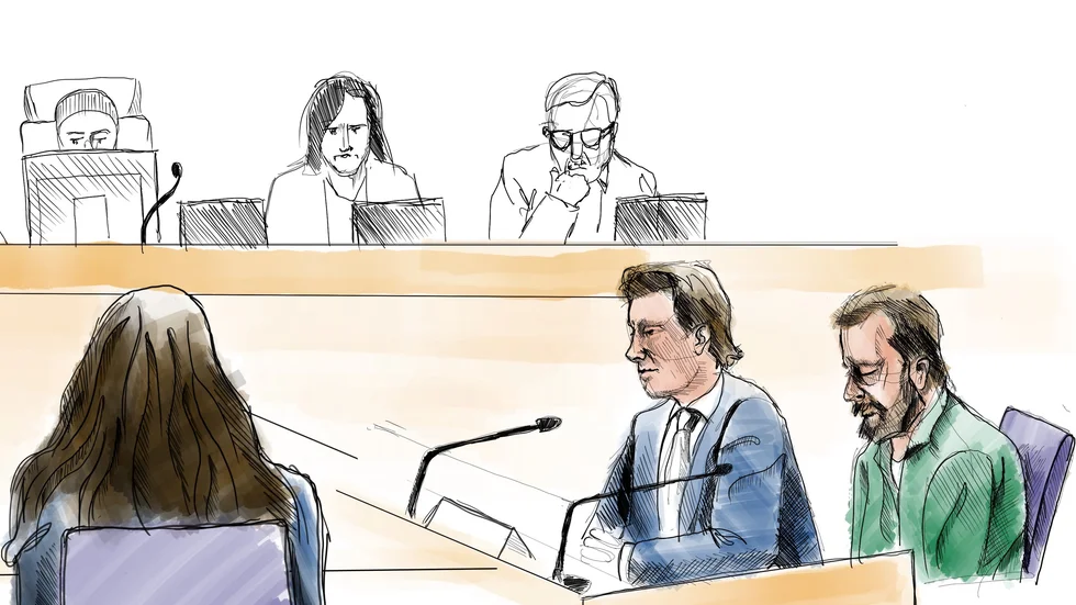 Under onsdagen svarade den åtalade 37-åringen på frågor från såväl kammaråklagare Britt-Louise Viklund som målsägandebiträdena Karin Wålander och Elisabeth Massi Fritz.