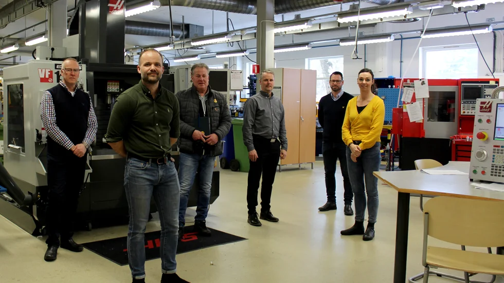 På mötet deltog (från vänster) Anders Eriksson Vimmerby gymnasium, Rickard Wiger Gjuteribolaget Mönsterås Metall, Thomas Svärd Vimmerby kommun, Pierre Brorsson och Therese Olsson från Ljunghäll och Mattias Nordqvist Campus Vimmerby. 