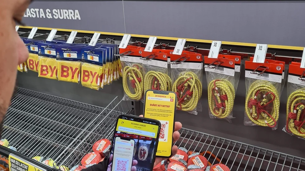 På Byggmax i Fyrislund kan kunderna numera skanna och betala med sin mobiltelefon utan en app eller registrering.