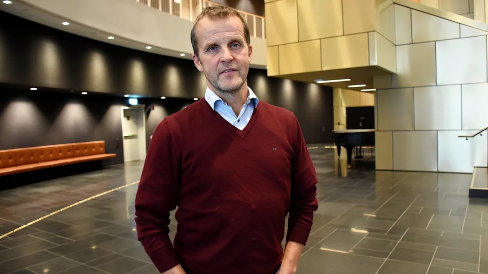 Gunnar Selberg slår tillbaka mot socialdemokraternas kritik. ”I stället för att framstå som ett missnöjesparti så kunde de vara en del av framgången. Men de får välja själv”, säger han.