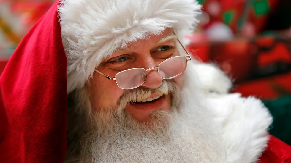 Jultomten låter sig inte stoppas av en pandemi. Arkivbild.