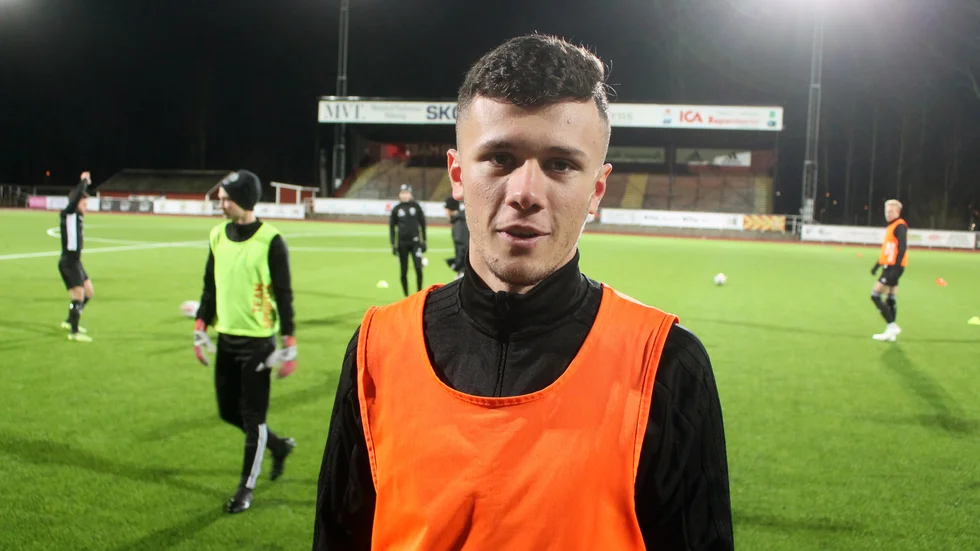 André Rako är på väg att spela fotboll igen. 28-åringen är aktuell för ettan och Linköping City.