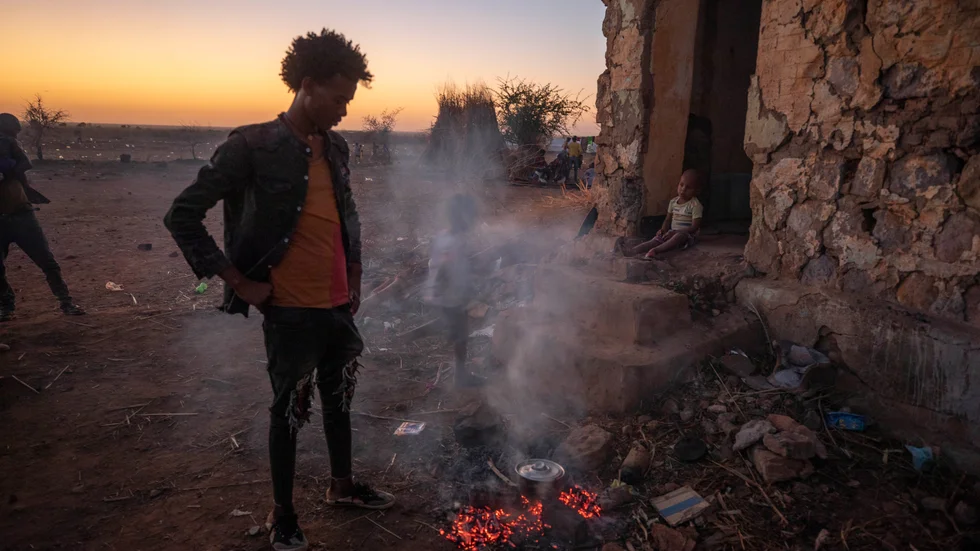 Flyktingar från oron i Tigray-området i norra Etiopien i ett flyktingläger i Sudan. Arkivbild.