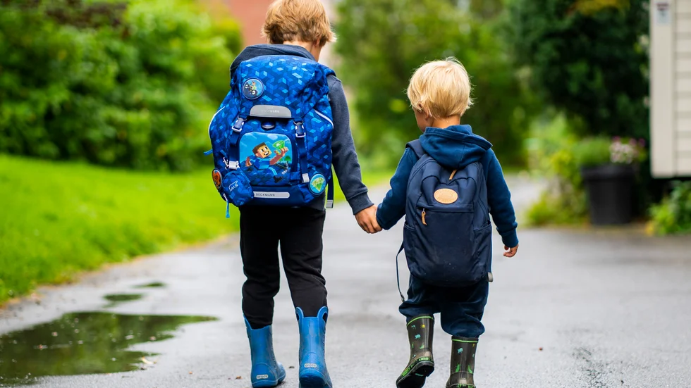 Familjer med fler än ett barn gynnas av förändringen av reglerna kring förskoleplatser.