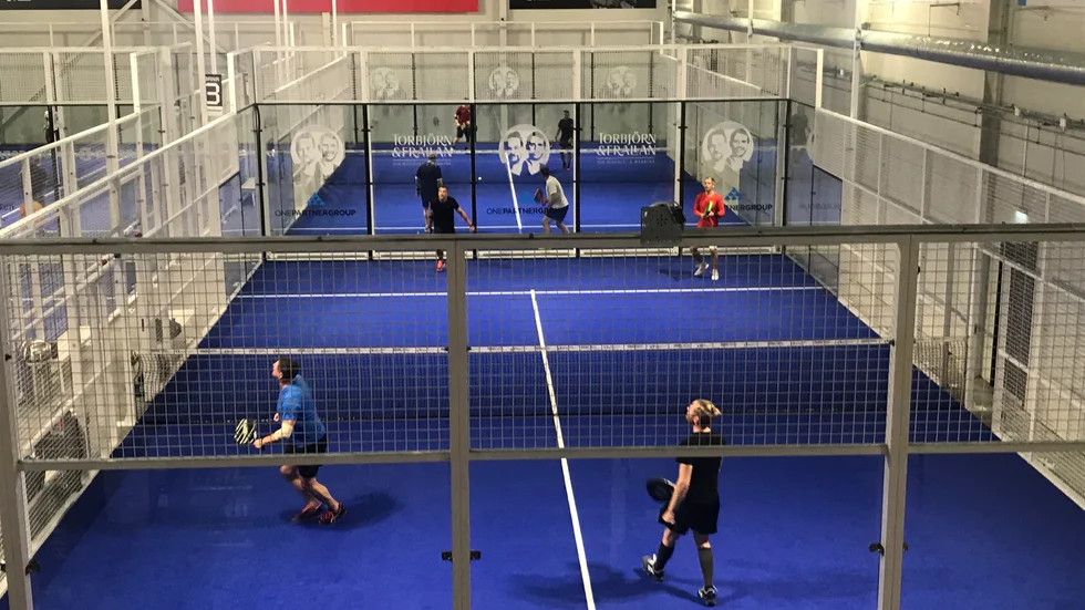 På söndag börjar vi att tv-sända padel från elitdivisionen i Eskilstuna.