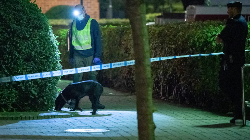 Sedan fyra år förs statistik över skjutningar som definieras som avsiktligt avfyrande av krutladdat vapen där det finns spår eller ögonvittnen (bilden är från Malmö).